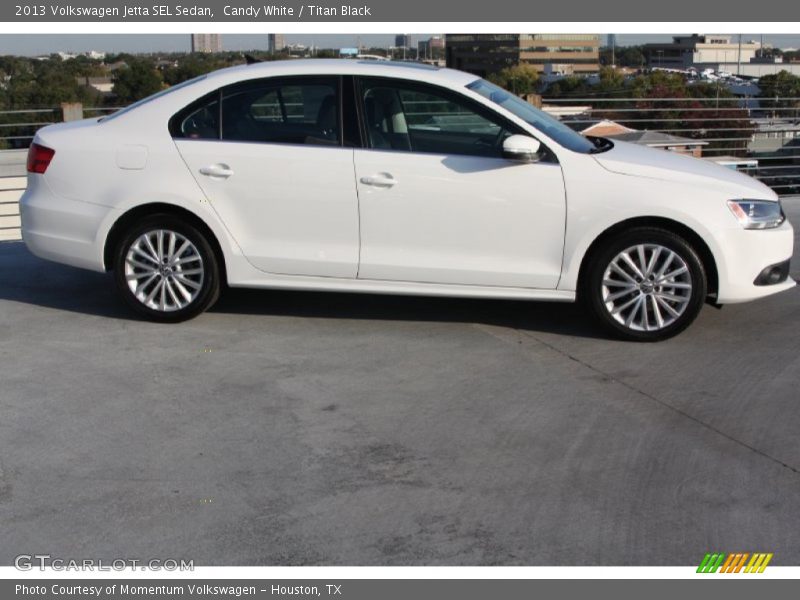 Candy White / Titan Black 2013 Volkswagen Jetta SEL Sedan