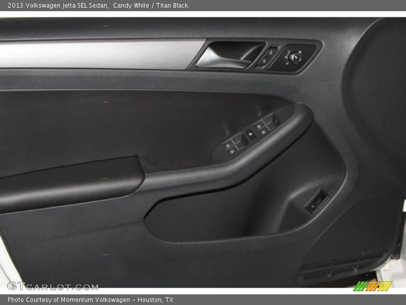 Candy White / Titan Black 2013 Volkswagen Jetta SEL Sedan