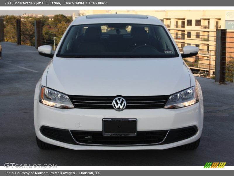 Candy White / Titan Black 2013 Volkswagen Jetta SE Sedan