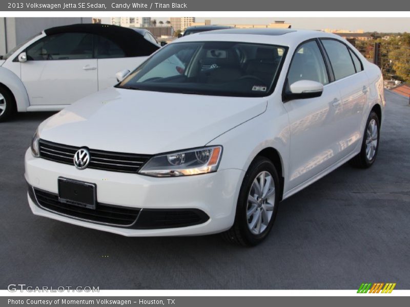 Candy White / Titan Black 2013 Volkswagen Jetta SE Sedan