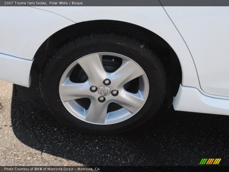 Polar White / Bisque 2007 Toyota Yaris Sedan