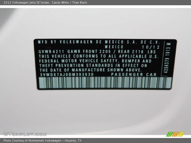 Candy White / Titan Black 2013 Volkswagen Jetta SE Sedan