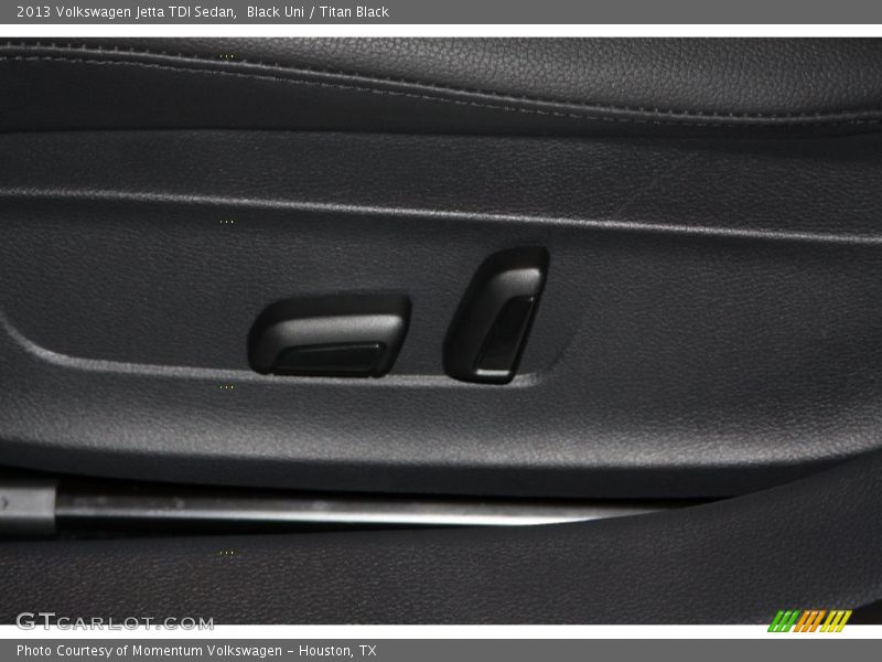 Black Uni / Titan Black 2013 Volkswagen Jetta TDI Sedan