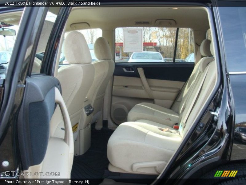 Black / Sand Beige 2012 Toyota Highlander V6 4WD