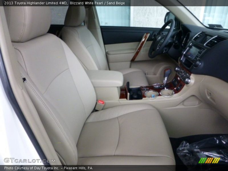 Blizzard White Pearl / Sand Beige 2013 Toyota Highlander Limited 4WD