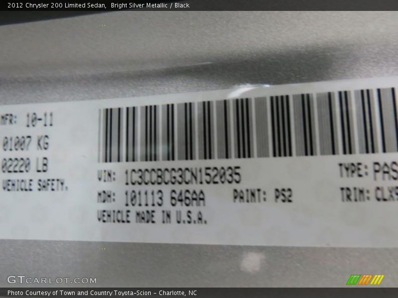 Bright Silver Metallic / Black 2012 Chrysler 200 Limited Sedan