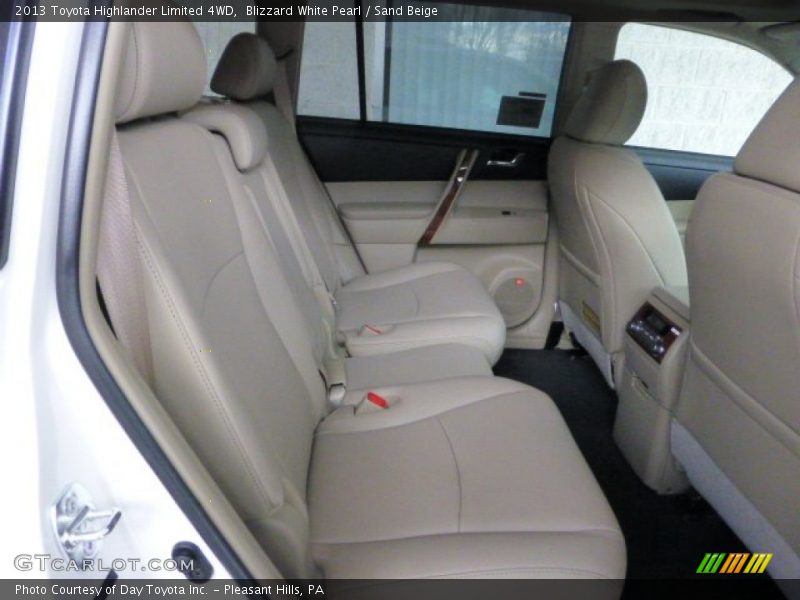 Blizzard White Pearl / Sand Beige 2013 Toyota Highlander Limited 4WD