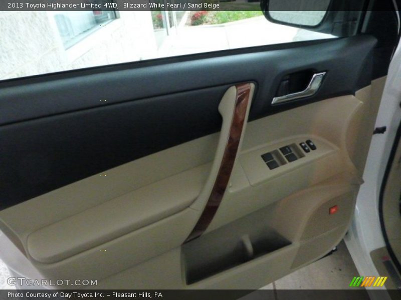 Blizzard White Pearl / Sand Beige 2013 Toyota Highlander Limited 4WD