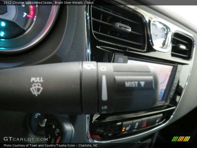 Bright Silver Metallic / Black 2012 Chrysler 200 Limited Sedan