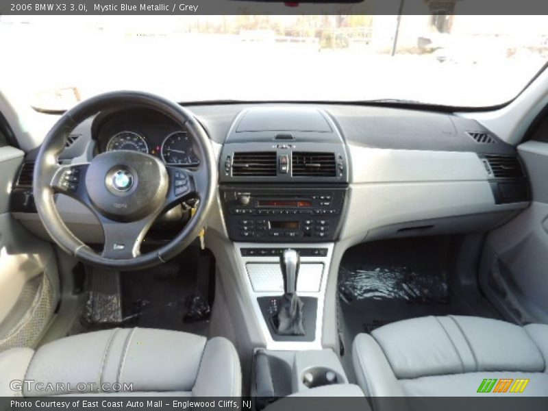 Dashboard of 2006 X3 3.0i