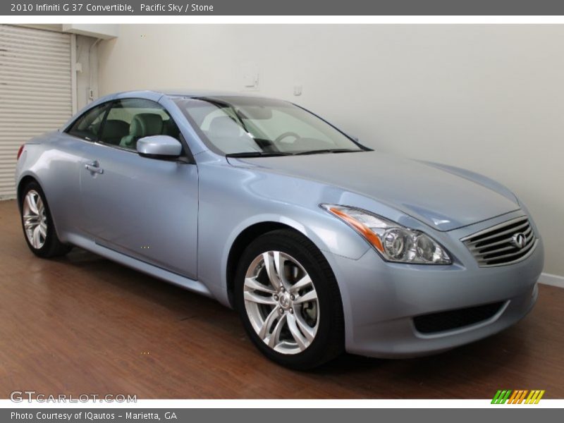 Front 3/4 View of 2010 G 37 Convertible