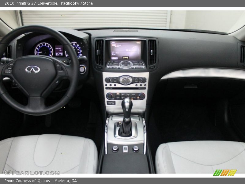 Dashboard of 2010 G 37 Convertible