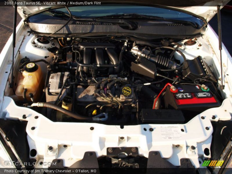 Vibrant White / Medium/Dark Flint 2007 Ford Taurus SE