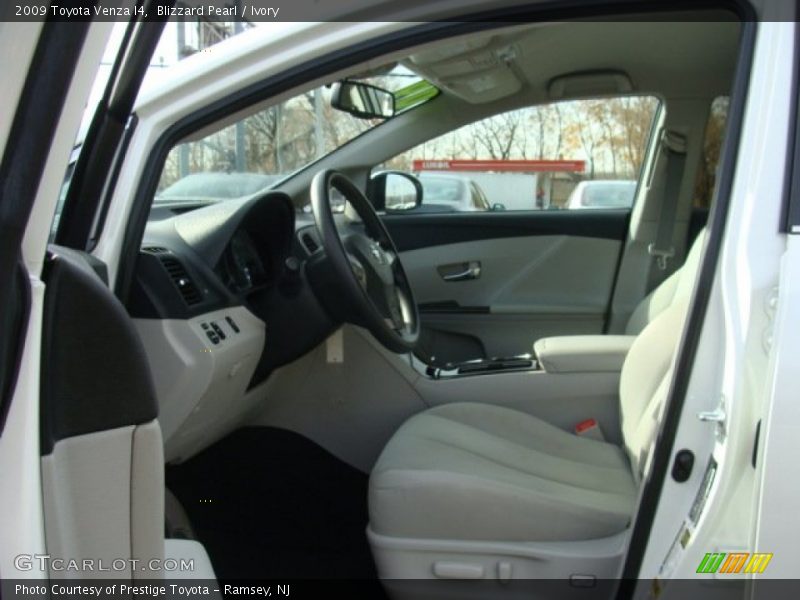 Blizzard Pearl / Ivory 2009 Toyota Venza I4