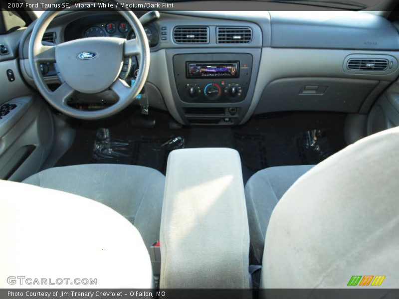 Vibrant White / Medium/Dark Flint 2007 Ford Taurus SE