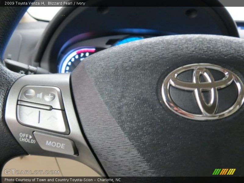 Blizzard Pearl / Ivory 2009 Toyota Venza I4