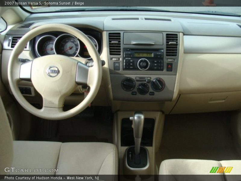 Sonoma Sunset / Beige 2007 Nissan Versa S