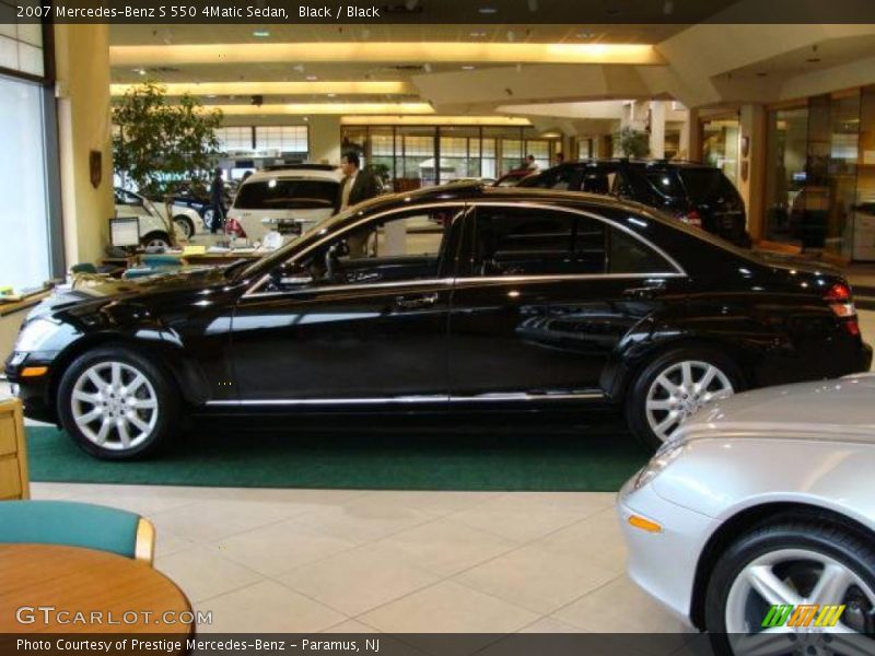 Black / Black 2007 Mercedes-Benz S 550 4Matic Sedan