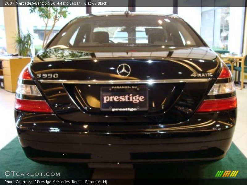 Black / Black 2007 Mercedes-Benz S 550 4Matic Sedan