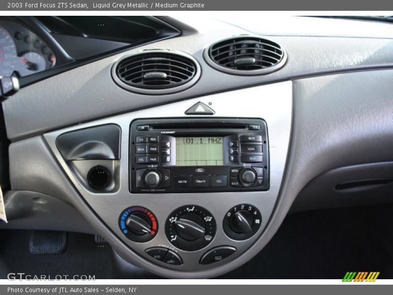 Controls of 2003 Focus ZTS Sedan