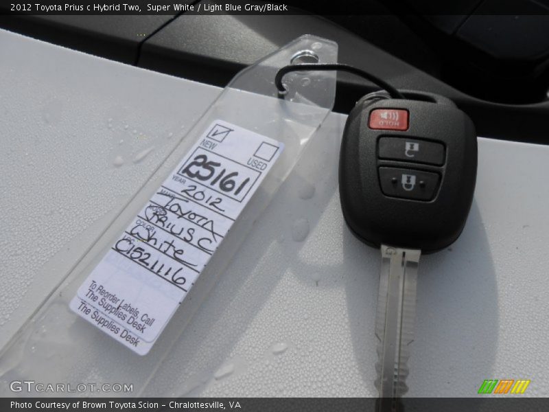 Super White / Light Blue Gray/Black 2012 Toyota Prius c Hybrid Two