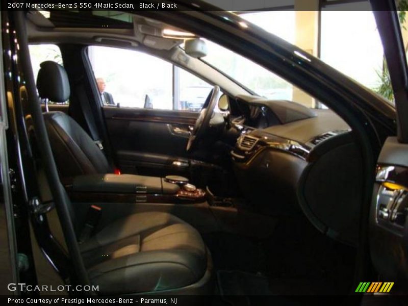 Black / Black 2007 Mercedes-Benz S 550 4Matic Sedan