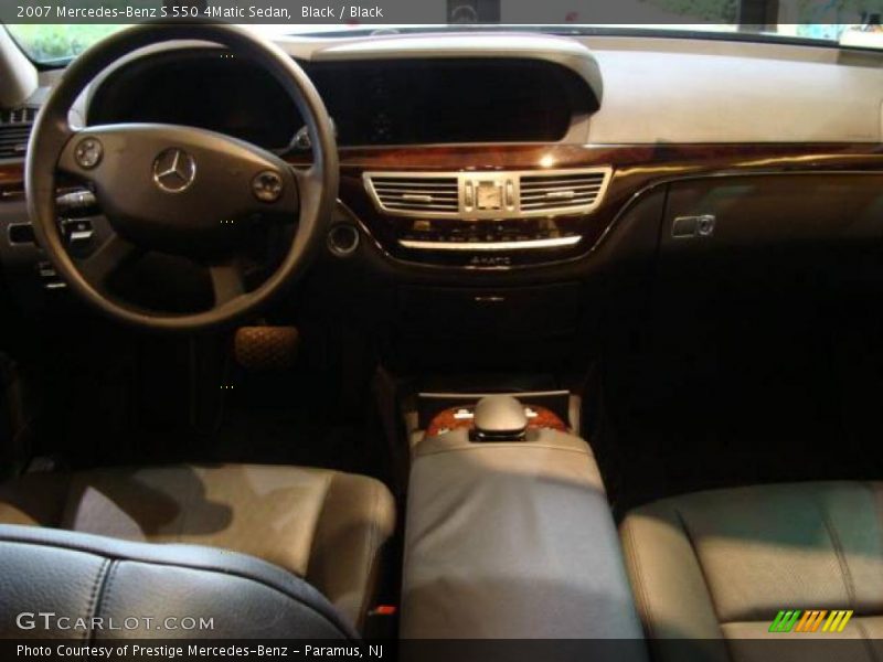 Black / Black 2007 Mercedes-Benz S 550 4Matic Sedan