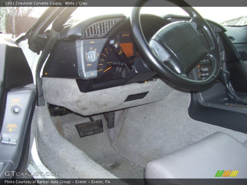 White / Gray 1991 Chevrolet Corvette Coupe