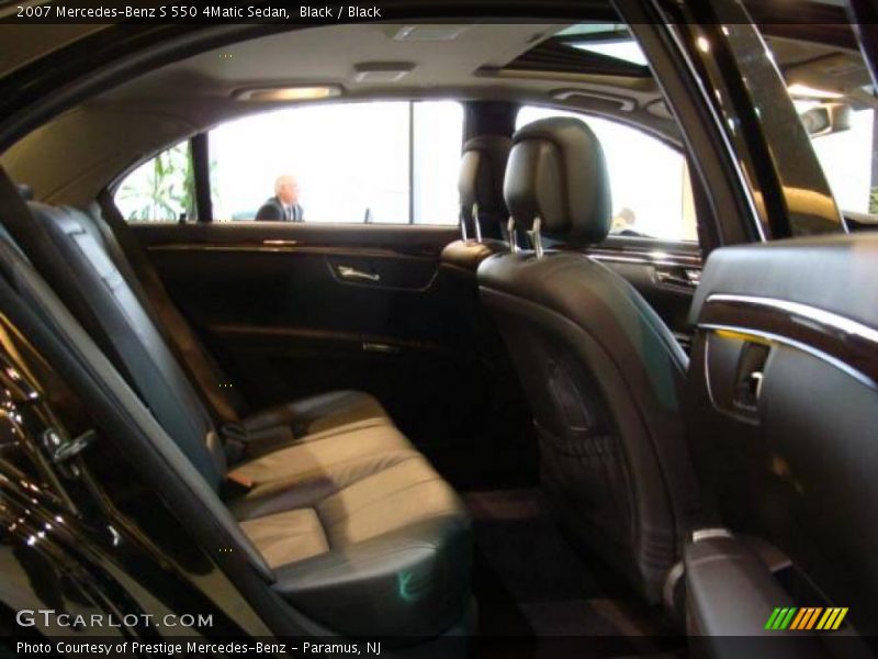 Black / Black 2007 Mercedes-Benz S 550 4Matic Sedan