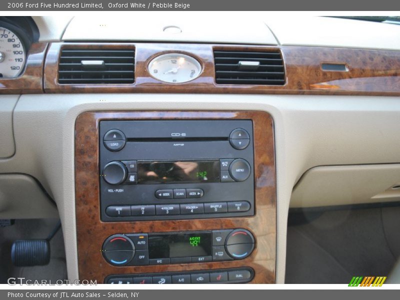 Oxford White / Pebble Beige 2006 Ford Five Hundred Limited