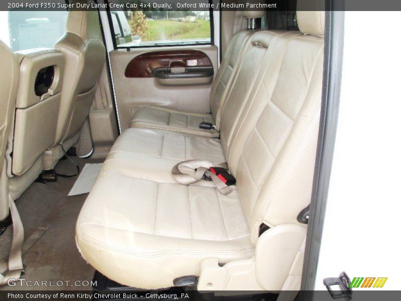 Oxford White / Medium Parchment 2004 Ford F350 Super Duty Lariat Crew Cab 4x4 Dually
