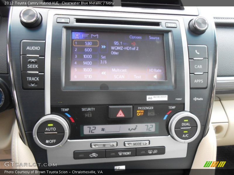 Controls of 2012 Camry Hybrid XLE