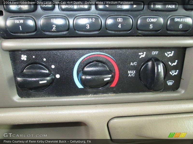 Oxford White / Medium Parchment 2004 Ford F350 Super Duty Lariat Crew Cab 4x4 Dually