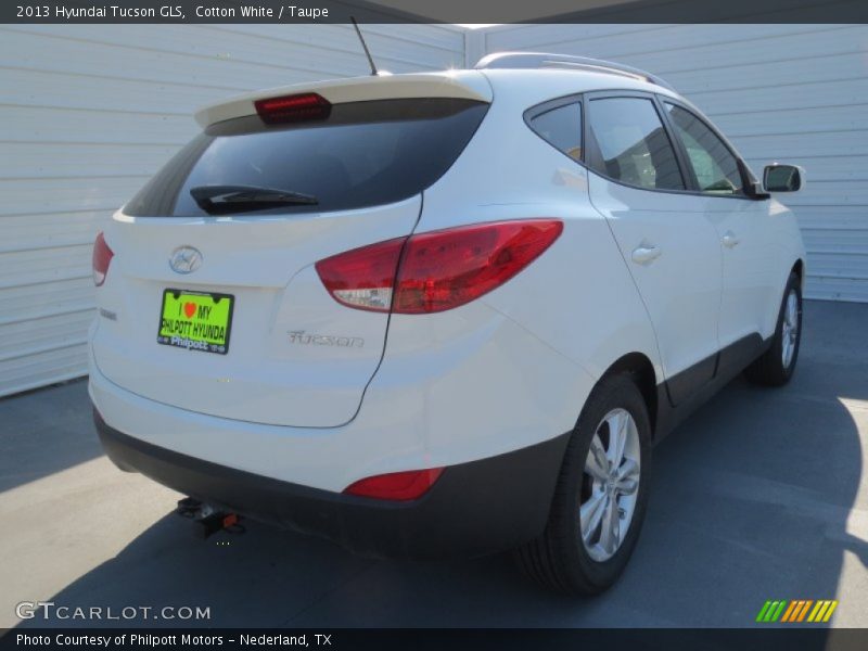 Cotton White / Taupe 2013 Hyundai Tucson GLS