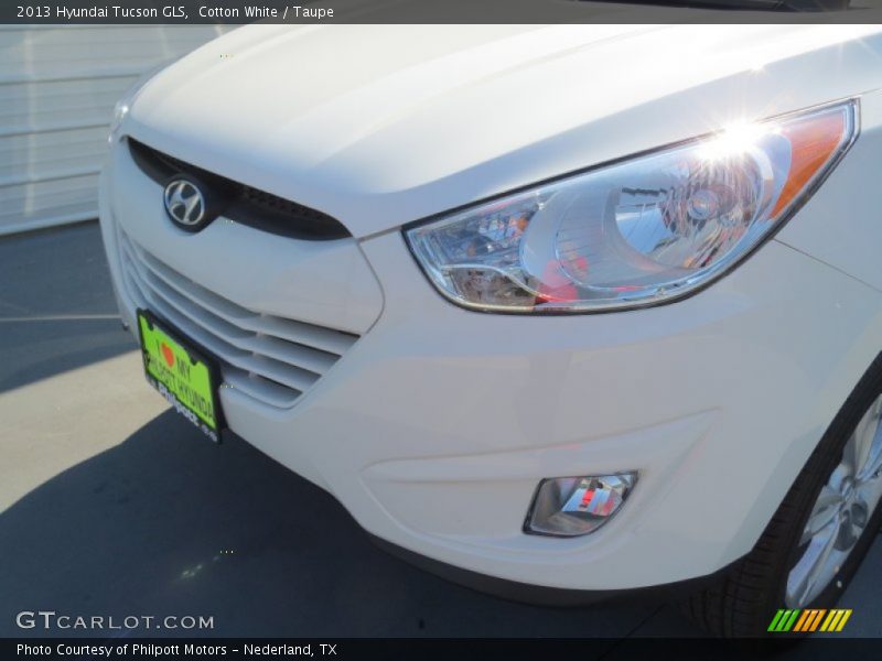 Cotton White / Taupe 2013 Hyundai Tucson GLS