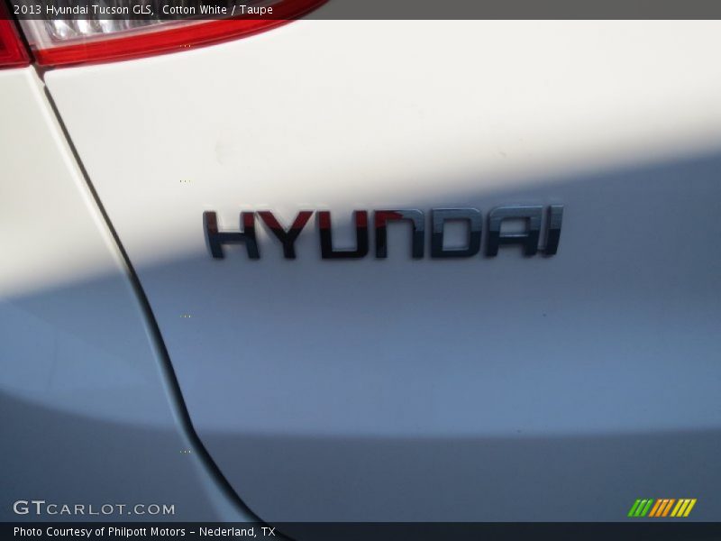 Cotton White / Taupe 2013 Hyundai Tucson GLS