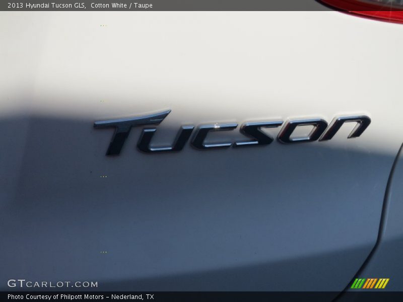 Cotton White / Taupe 2013 Hyundai Tucson GLS