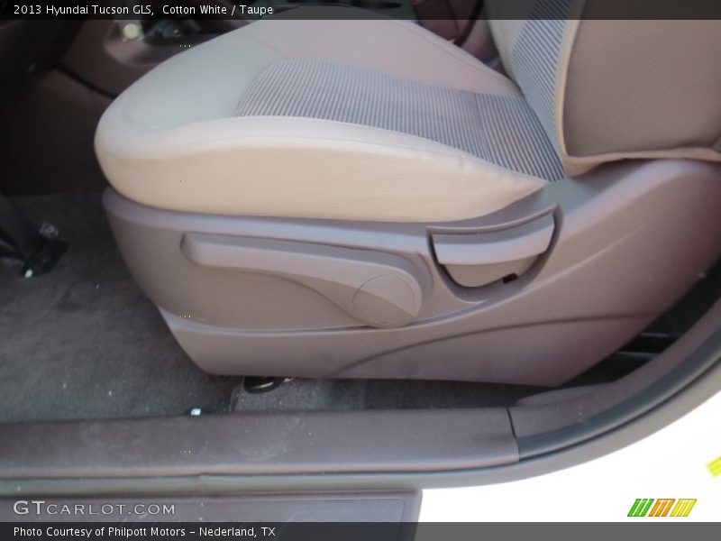 Cotton White / Taupe 2013 Hyundai Tucson GLS