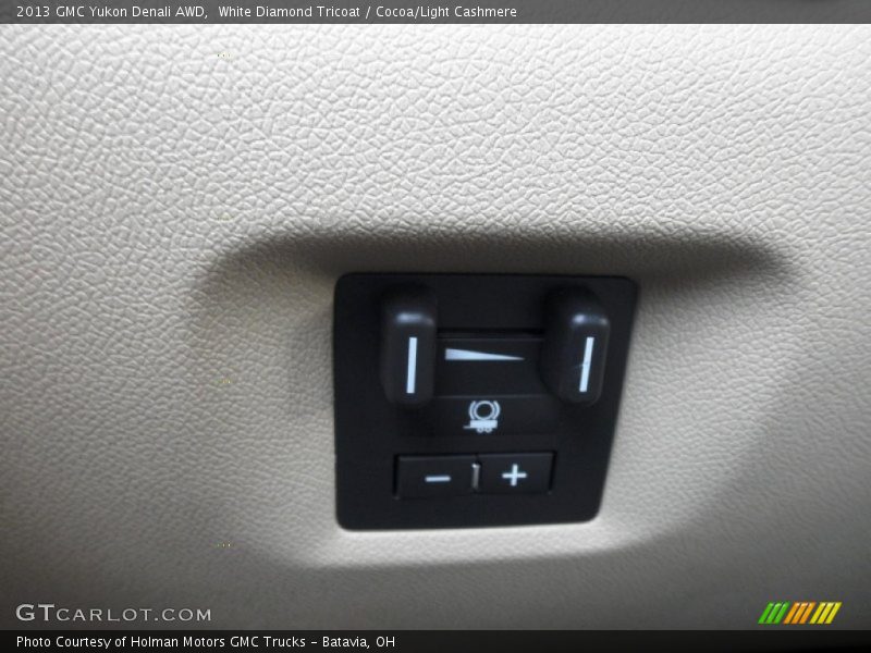White Diamond Tricoat / Cocoa/Light Cashmere 2013 GMC Yukon Denali AWD