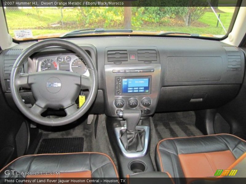 Dashboard of 2007 H3 