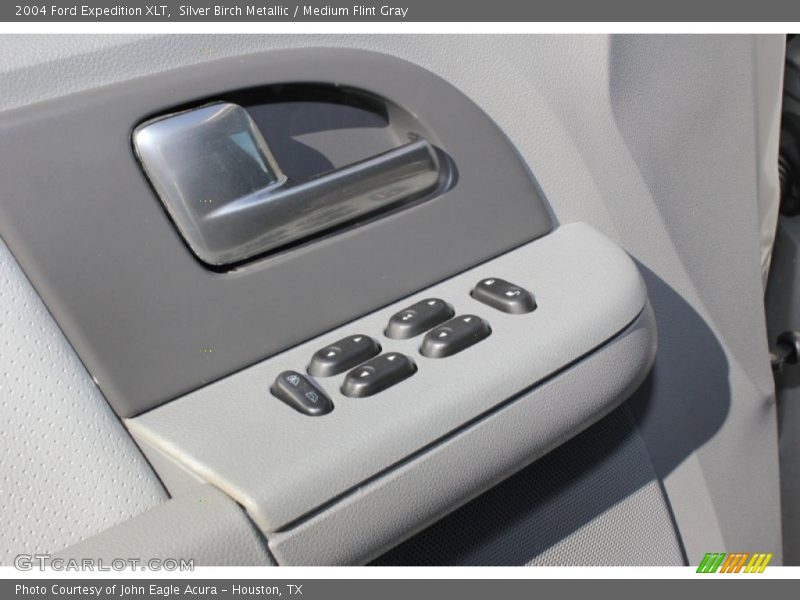 Silver Birch Metallic / Medium Flint Gray 2004 Ford Expedition XLT