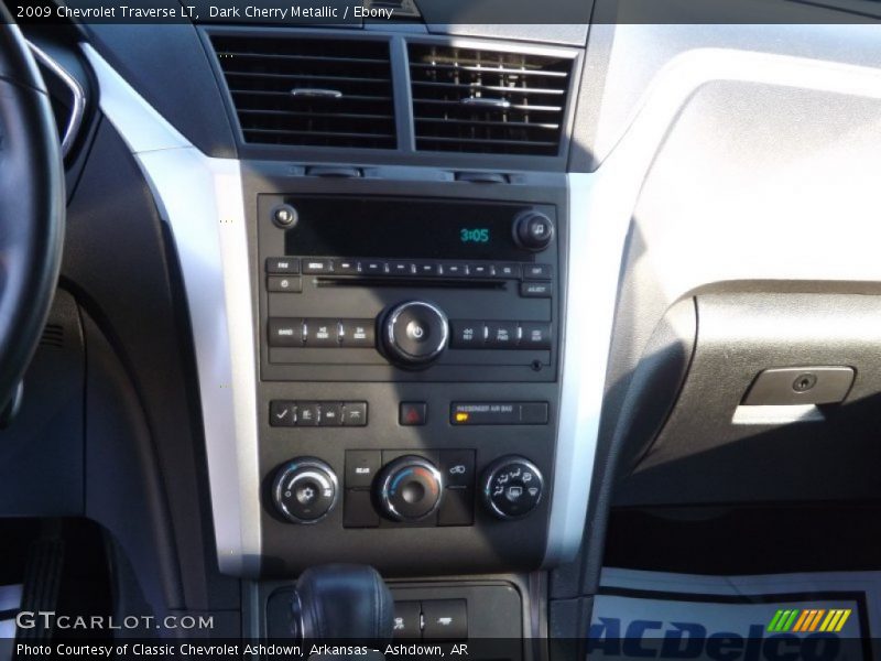 Dark Cherry Metallic / Ebony 2009 Chevrolet Traverse LT