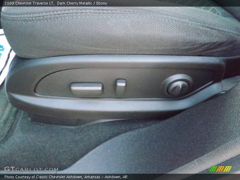 Dark Cherry Metallic / Ebony 2009 Chevrolet Traverse LT