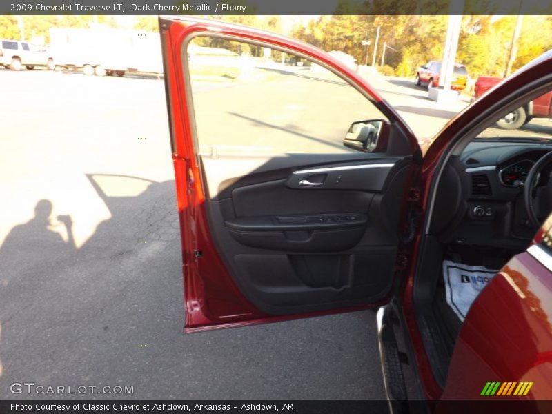 Dark Cherry Metallic / Ebony 2009 Chevrolet Traverse LT