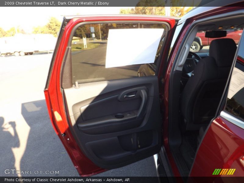 Dark Cherry Metallic / Ebony 2009 Chevrolet Traverse LT
