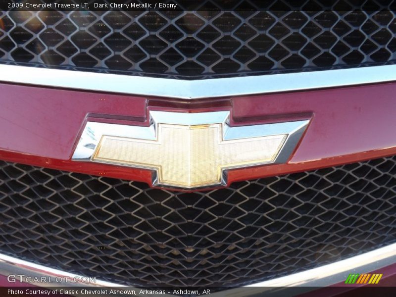 Dark Cherry Metallic / Ebony 2009 Chevrolet Traverse LT