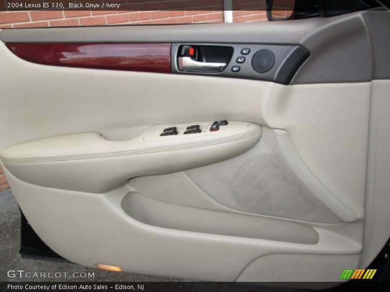 Black Onyx / Ivory 2004 Lexus ES 330
