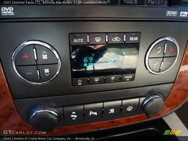 Controls of 2007 Tahoe LTZ