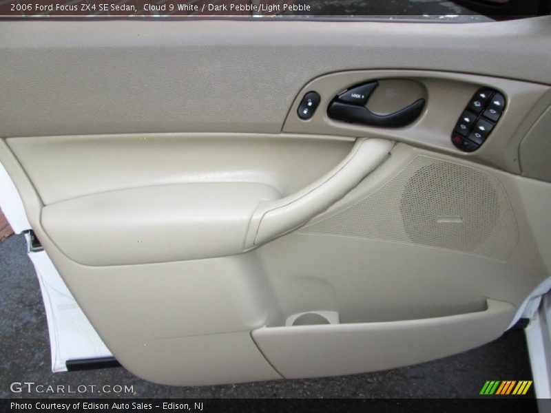 Cloud 9 White / Dark Pebble/Light Pebble 2006 Ford Focus ZX4 SE Sedan