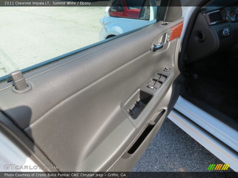 Summit White / Ebony 2011 Chevrolet Impala LT